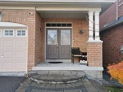 115 Herefordshire Crescent, East Gwillimbury, ON L9N 0B5