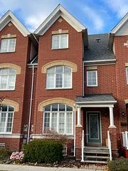 74 Bassett Avenue, Richmond Hill, ON L4B 4G1