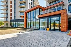 2 David Eyer Road 926, Richmond Hill, ON L4S 0N6