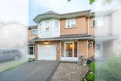 9 Royal Cedar Court, East Gwillimbury, ON L9N 1R7
