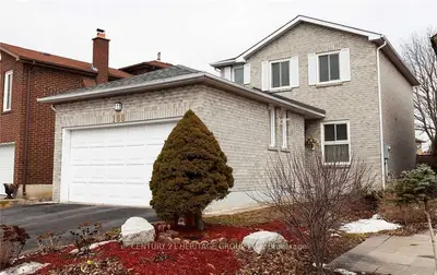 Detached in Richmond Hill