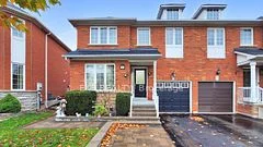 242 Marble Place W, Newmarket, On L3x 2y3