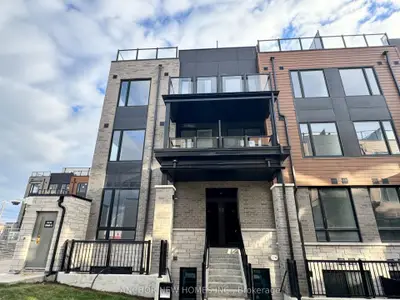 Condo Townhouse in Markham