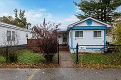 31 Third Street, Essa, ON L0M 1B3