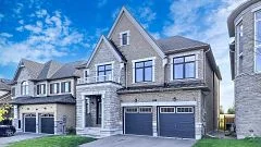 Detached in East Gwillimbury