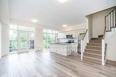 18 Whitaker Way 449, Whitchurch-Stouffville, ON L4A 4T4