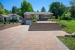 52 Eagle Street Lower, Newmarket, ON L3Y 1J3