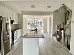 594 Murrell Boulevard, East Gwillimbury, ON L9N 0L6