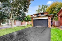Detached in Markham