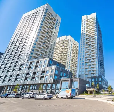 Condo Apartment in Vaughan