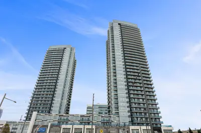 Condo Apartment in Vaughan