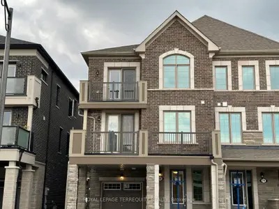 Att/Row/Townhouse in Markham