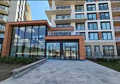 2 David Eyer Road 728, Richmond Hill, On L4s 0n6