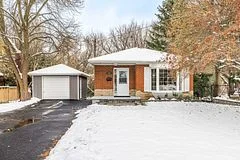 893 Srigley Street N, Newmarket, ON L3Y 1Y2