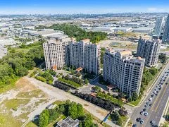 Condo Apartment in Vaughan