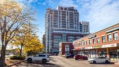 Condo Apartment in Richmond Hill