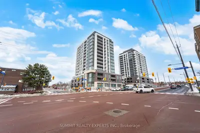Condo Apartment in Newmarket