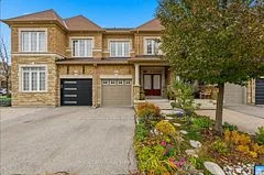 Att/Row/Townhouse in Vaughan