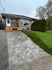 87 Walter Avenue MAIN, Newmarket, ON L3X 3B2