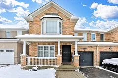 122 Beare Trail, Newmarket, ON L3X 3B6