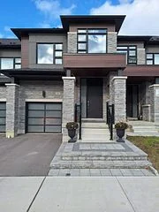22 Boiton Street, Richmond Hill, ON L4S 0J4