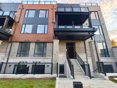 Condo Townhouse in Markham