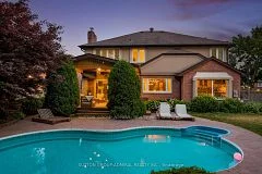 18 Tannery Court, Richmond Hill, ON L4C 7V4
