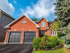 10 Thicketwood Boulevard, Whitchurch-Stouffville, ON L4A 1K1
