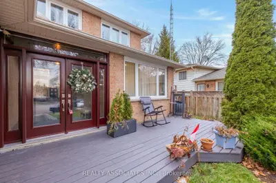 Detached in Newmarket