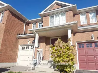 Att/Row/Townhouse in Whitchurch-Stouffville