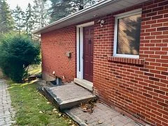 145 Pemberton Road Main Floor 1-Bed. Apt., Richmond Hill, ON L4C 3T6