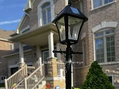 936 Goring Circle, Newmarket, ON L3X 0B6