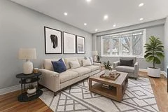 690 Elgin Street, Newmarket, ON L3Y 3B4