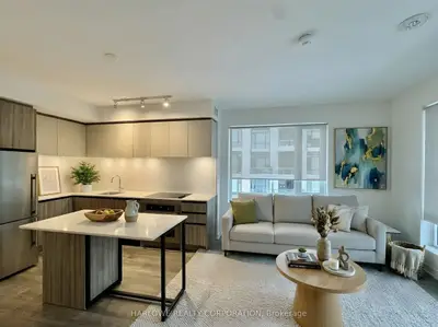 Condo Apartment in Vaughan