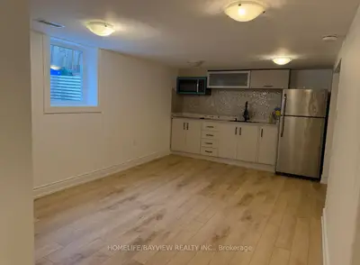 Semi-Detached in Aurora