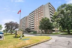 20 William Roe Boulevard 410, Newmarket, ON L3Y 5V6