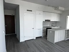 8188 Yonge Street 527, Vaughan, ON L4J 1W5