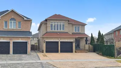Detached in Markham