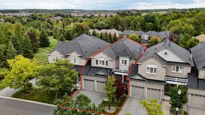 Condo Townhouse in Aurora