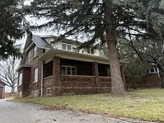 29 Bolton Avenue, Newmarket, ON L3Y 2X3