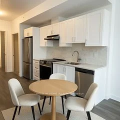 705 Davis Drive A706, Newmarket, ON L3Y 0J1