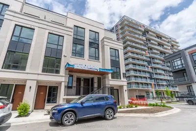 Condo Townhouse in Richmond Hill