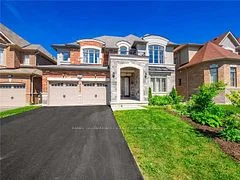 661 Mcgregor Farm Lower Trail, Newmarket, ON L3X 0H3