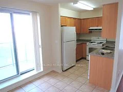 11 Oneida Crescent 204, Richmond Hill, ON L4B 0A1