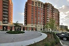 75 King William Crescent 705, Richmond Hill, ON L4B 0B1