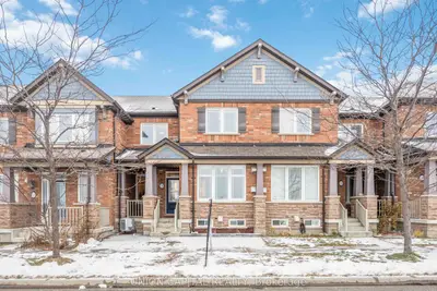 Att/Row/Townhouse in Markham