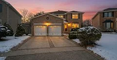 28 Blyth Street W, Richmond Hill, ON L4E 2Y1