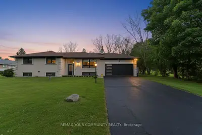 Detached in King