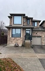 39 Waterton Crescent, Richmond Hill, ON L4B 4L2