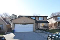 855 Arnold Crescent Lower, Newmarket, ON L3Y 2E4